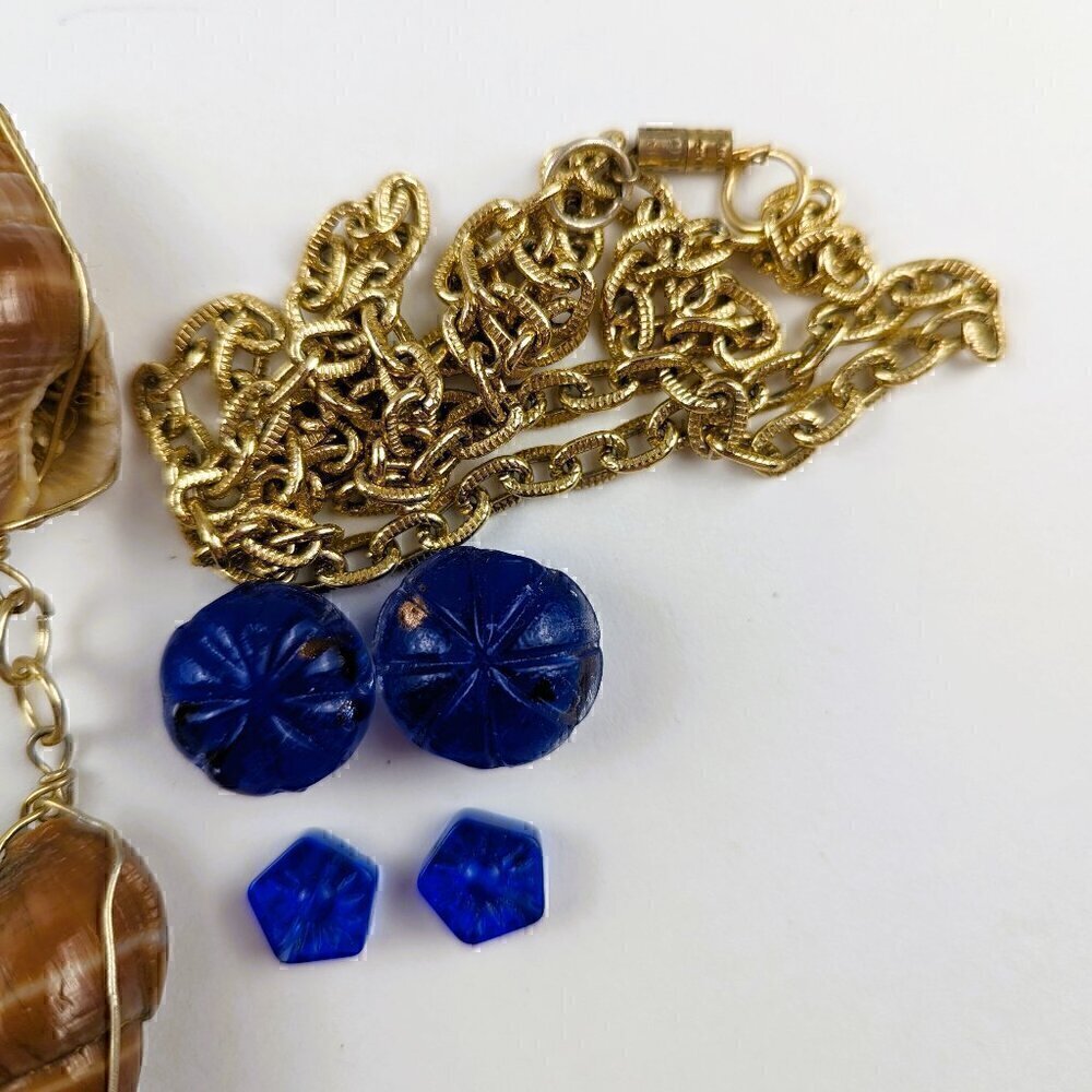 Wire-Wrapped Seashell Charms & Gold Chain - Picture 4 of 6